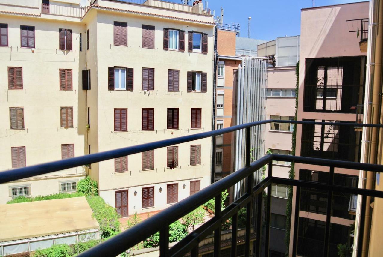 Beautiful Apartment In San Giovanni Close To Colosseo Roma Eksteriør bilde