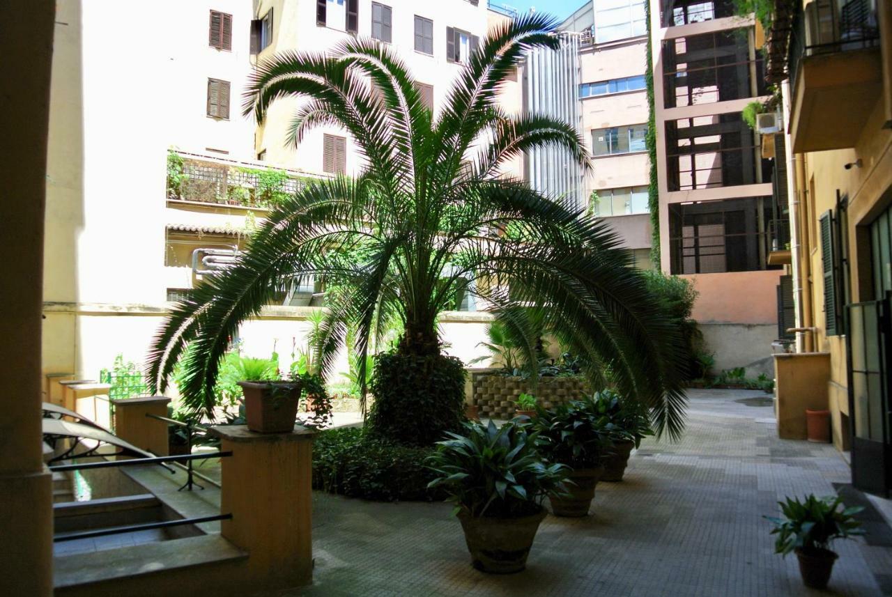 Beautiful Apartment In San Giovanni Close To Colosseo Roma Eksteriør bilde
