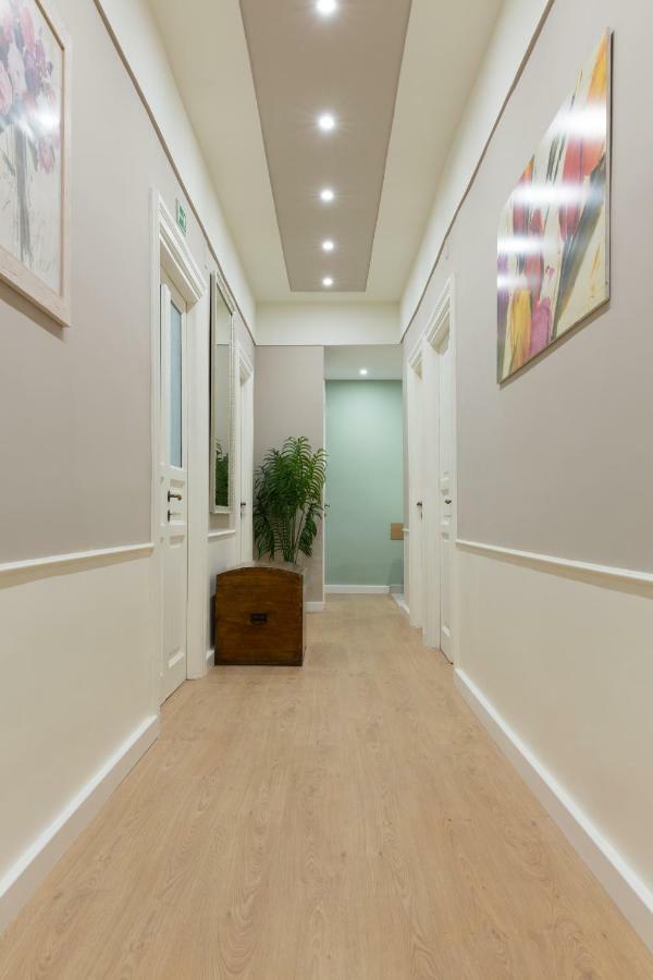 Beautiful Apartment In San Giovanni Close To Colosseo Roma Eksteriør bilde